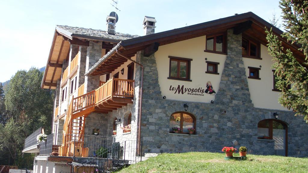 Residence Les Myosotis Champoluc Εξωτερικό φωτογραφία