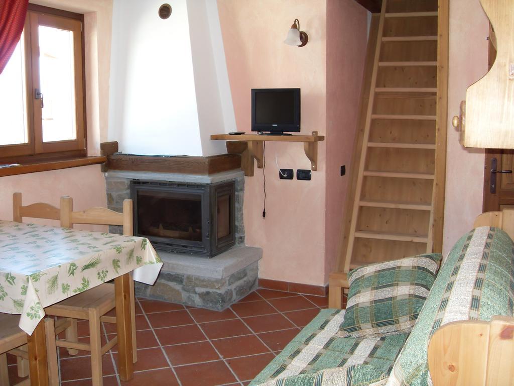 Residence Les Myosotis Champoluc Εξωτερικό φωτογραφία