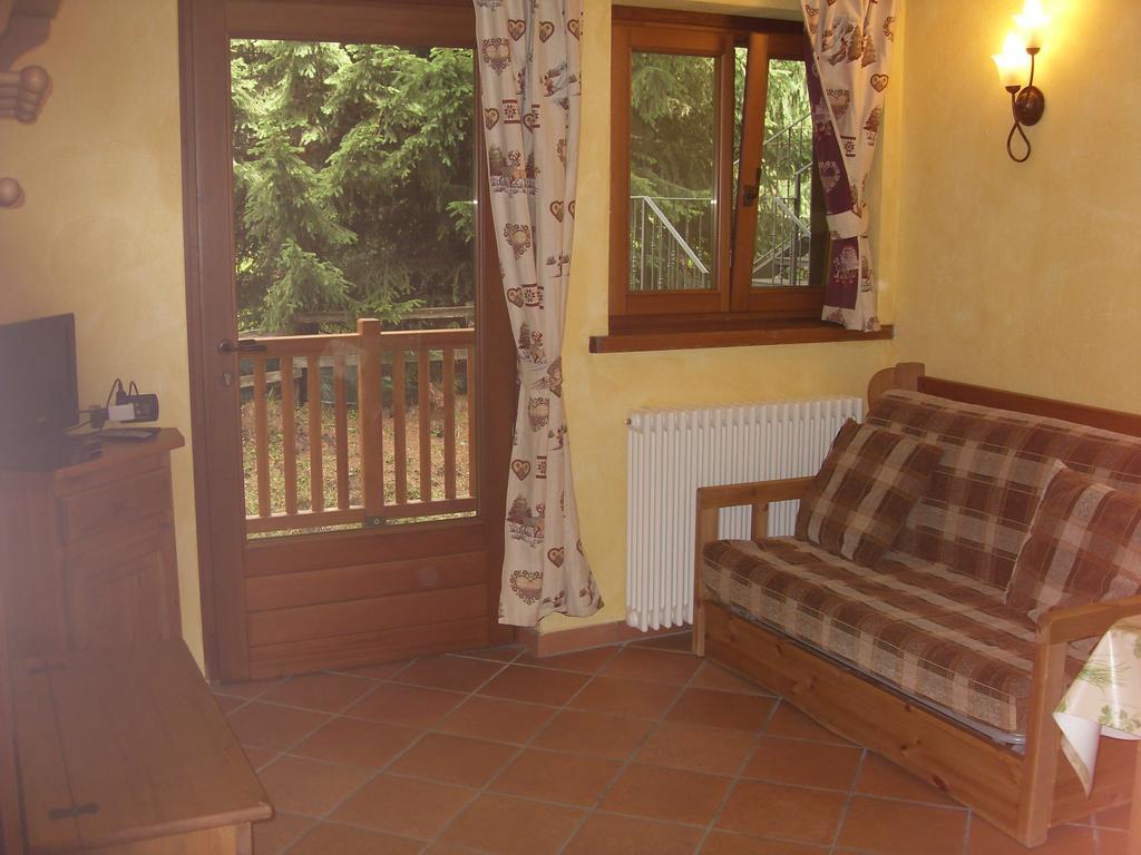Residence Les Myosotis Champoluc Εξωτερικό φωτογραφία