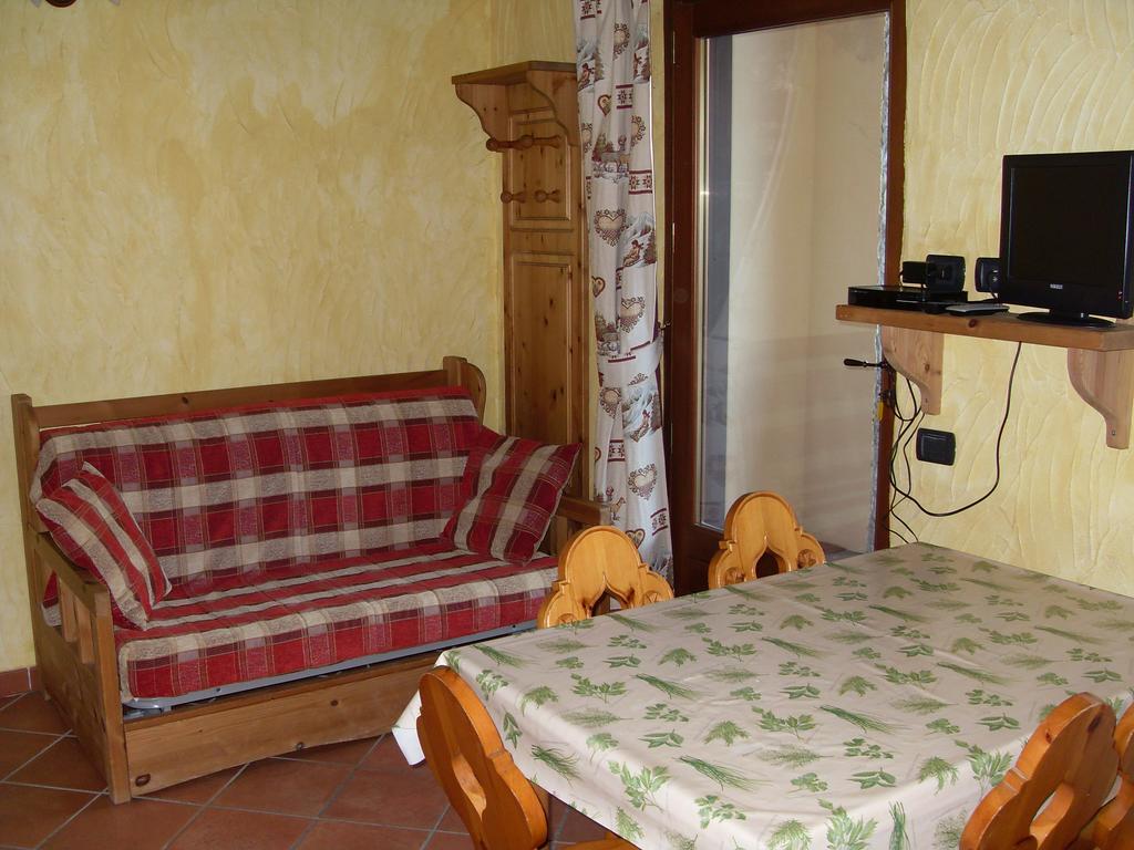 Residence Les Myosotis Champoluc Εξωτερικό φωτογραφία