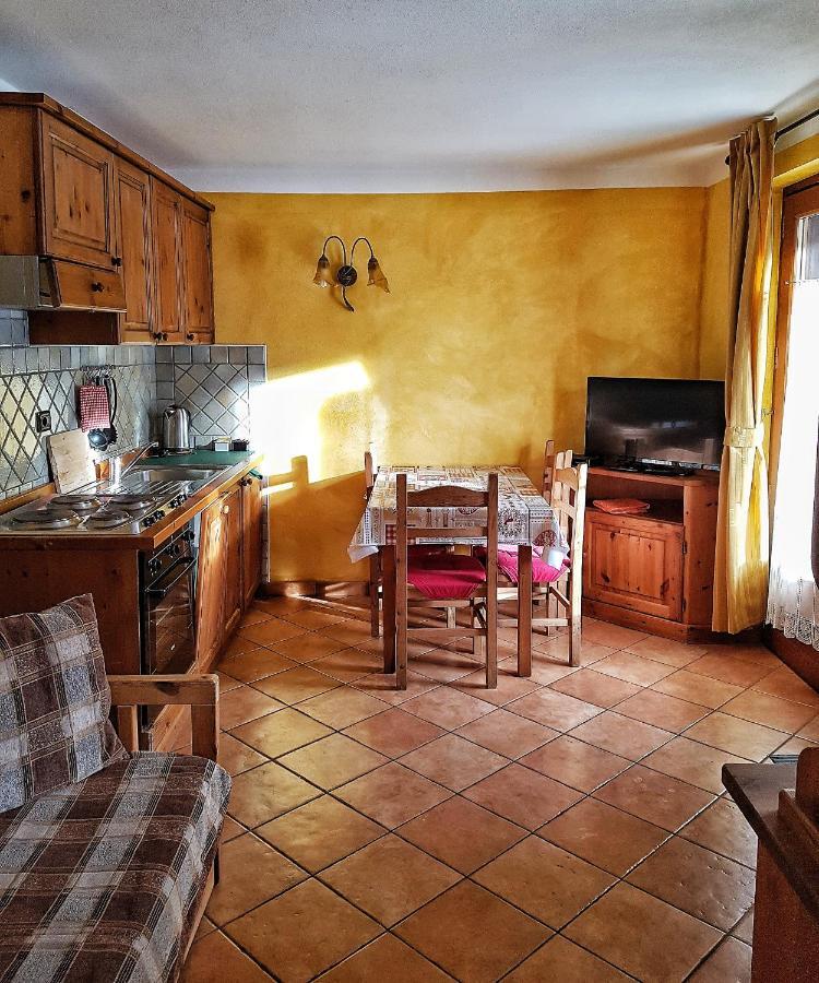 Residence Les Myosotis Champoluc Εξωτερικό φωτογραφία